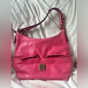 🩷🩷 Dooney & Bourke hot pink Leather Shoulder Bag